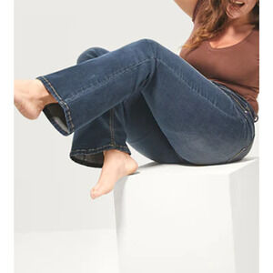 BLOOMCHIC 10 L Bootcut Stretchy High Rise Dark Wash Jeans NWT B72